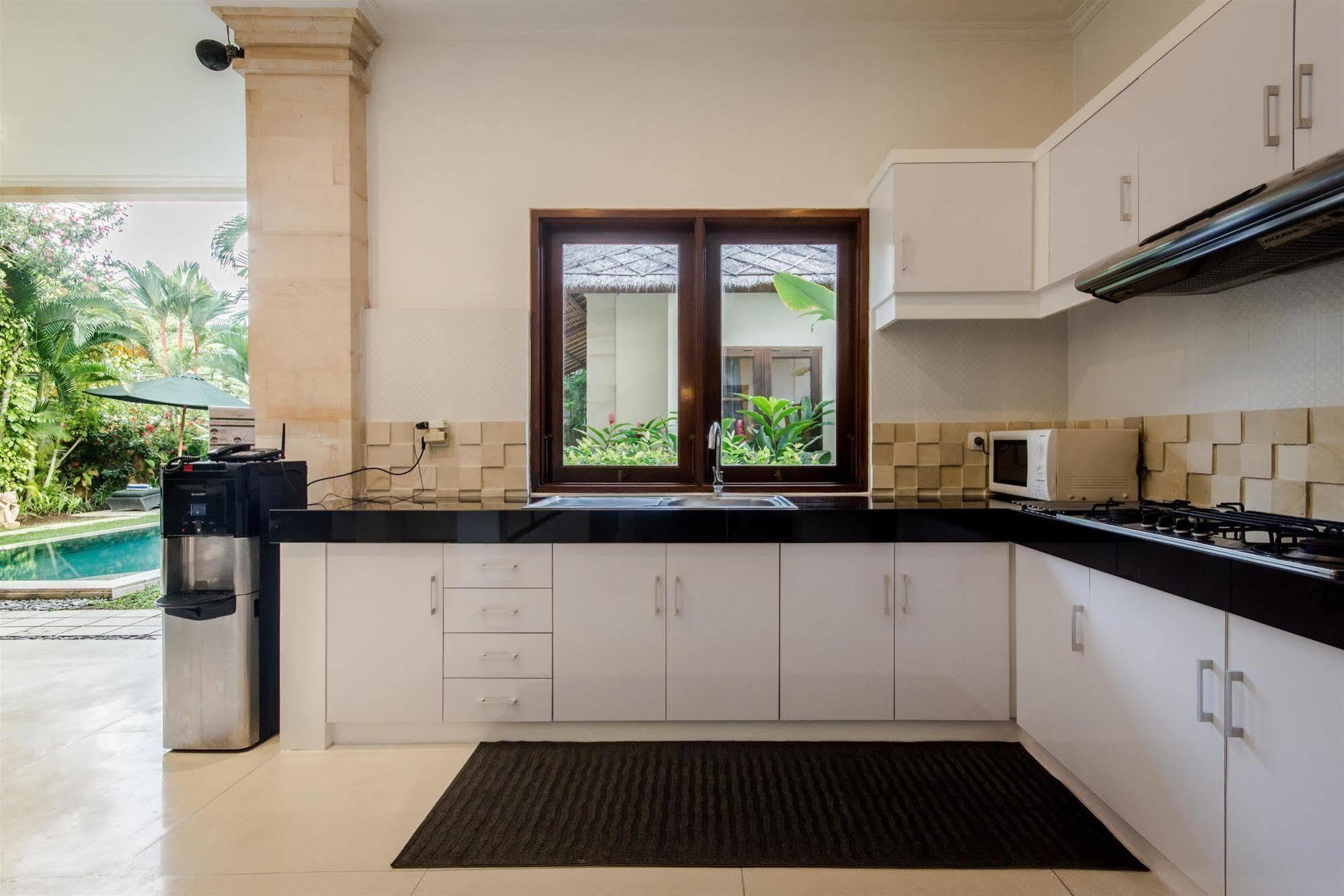 Villa Krisna Seminyak Eksteriør billede