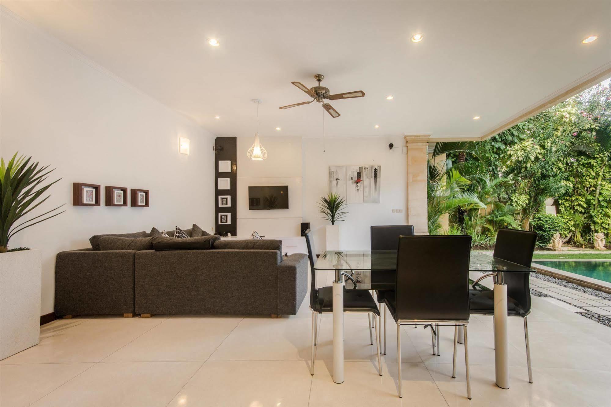 Villa Krisna Seminyak Eksteriør billede